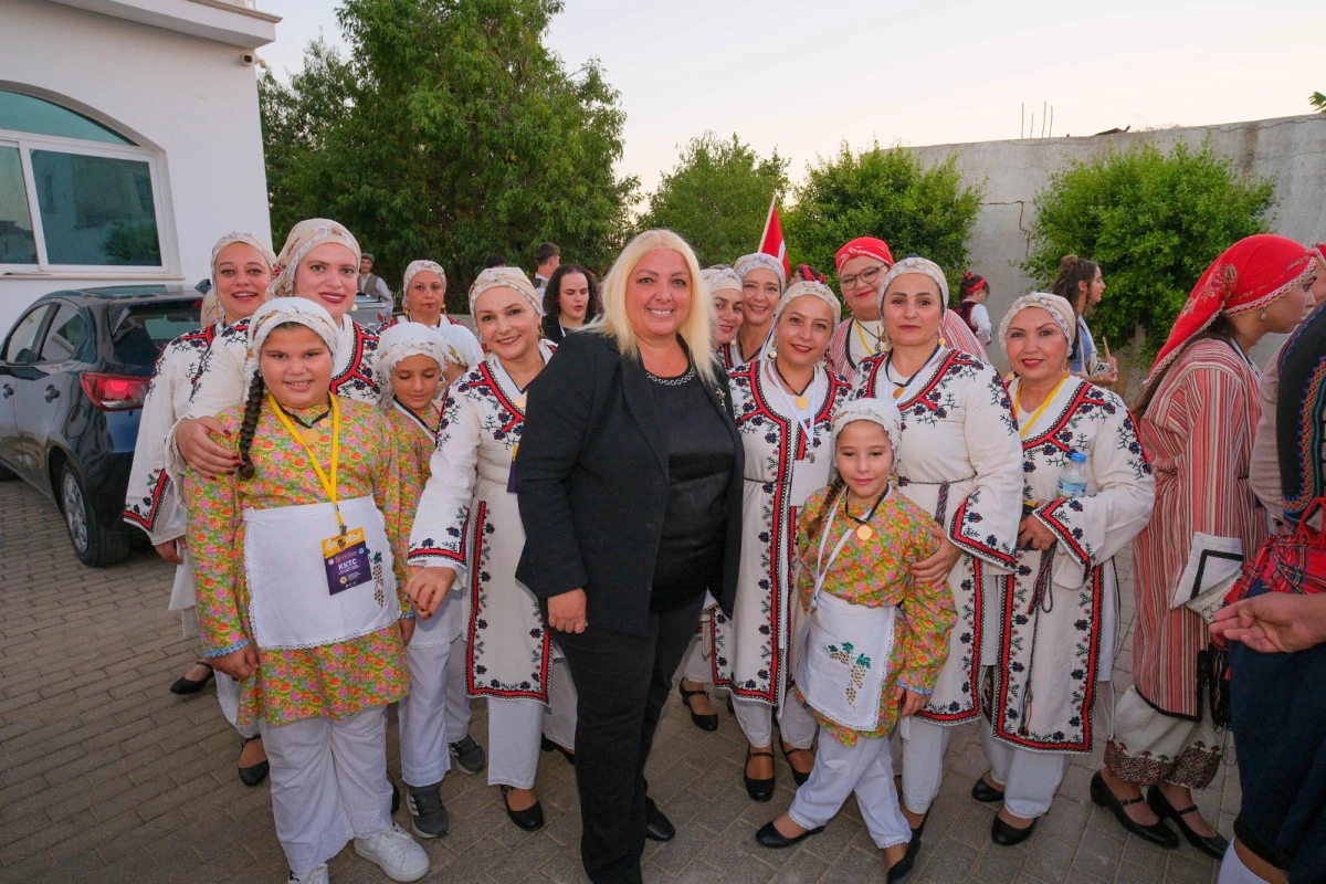 64. Mehmet&ccedil;ik &Uuml;z&uuml;m Festivali coşkuyla kapılarını a&ccedil;tı