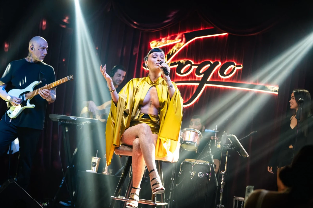 Alya&rsquo;dan Fogo&rsquo;da Muhteşem Performans