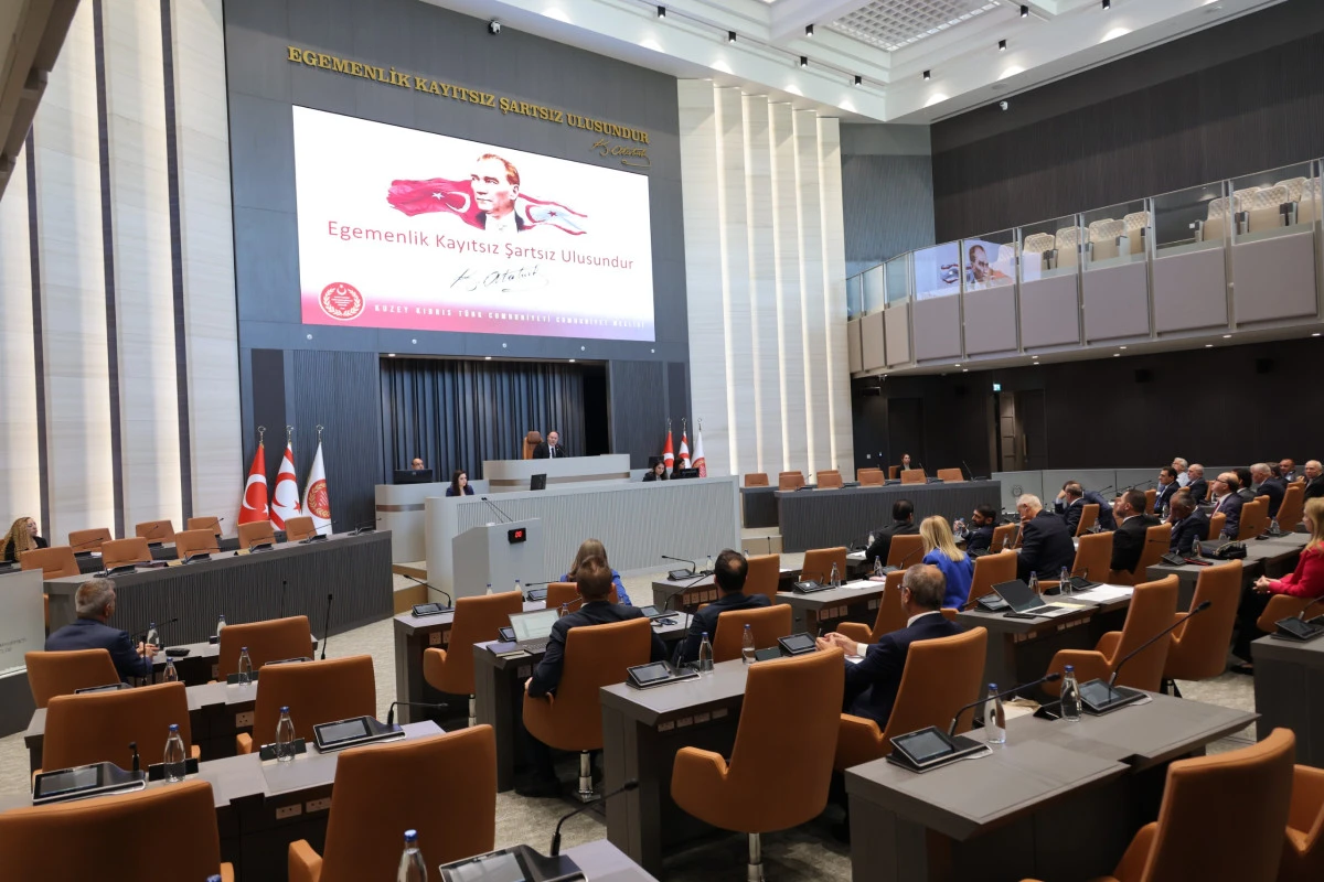 Ataoğlu ve Arıklı dijital g&uuml;venlik ve &ccedil;evre krizi eleştirilerini yanıtladı