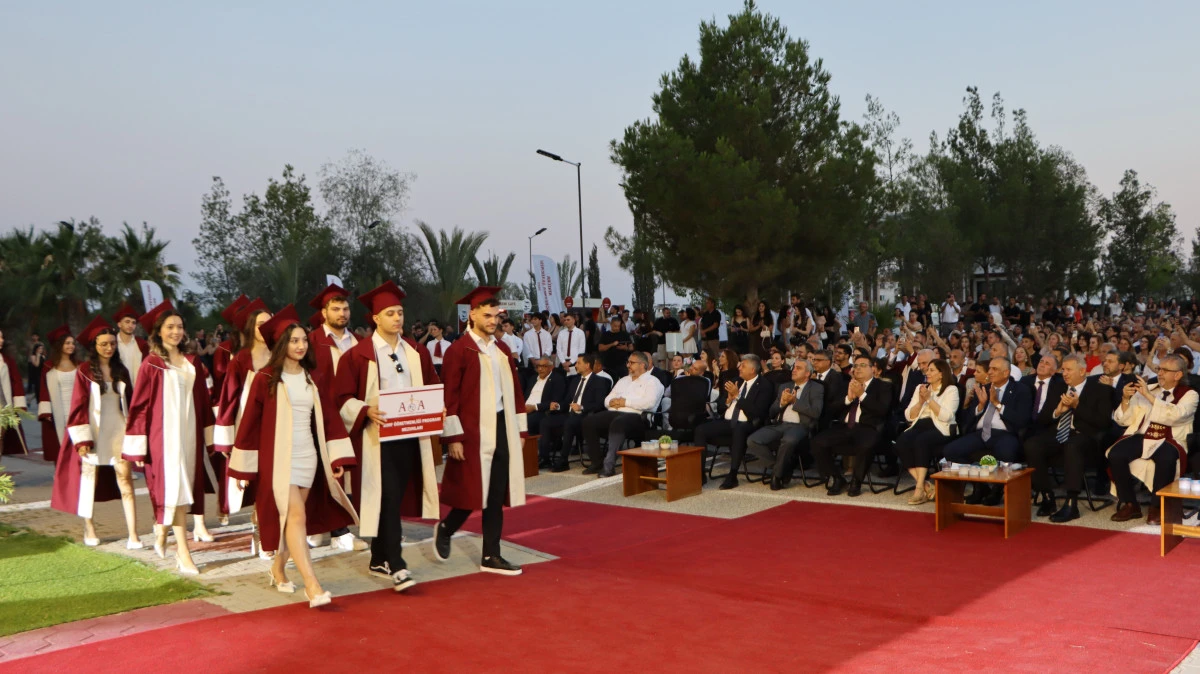 Atat&uuml;rk &Ouml;ğretmen Akademisi mezuniyet t&ouml;reni yapıldı
