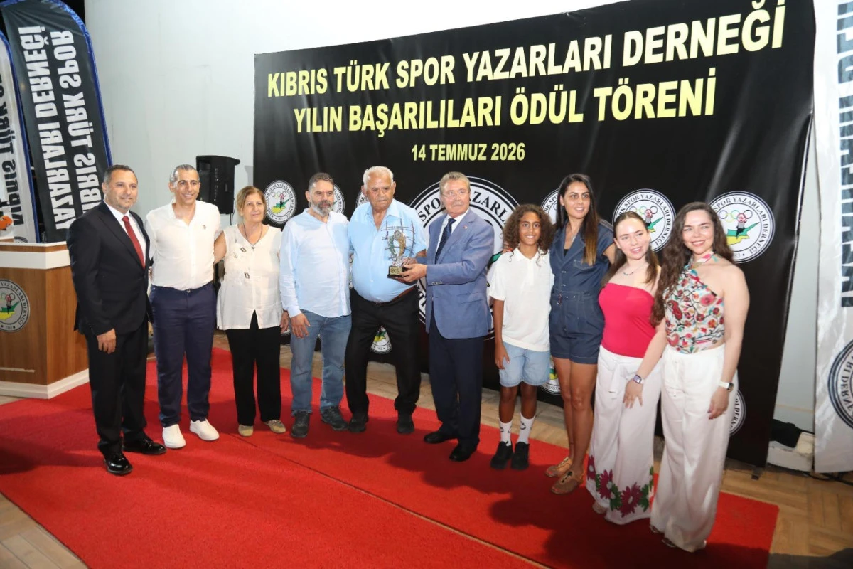 Başbakan &Uuml;stel'den KTSYD'ye Teşekk&uuml;r ve &Ouml;d&uuml;l Alan Sporculara Tebrik