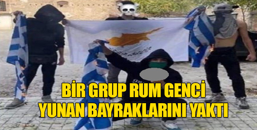  Bir grup Rum genci “Kıbrıs” bayrağı açtı ve Yunan bayraklarını yaktı