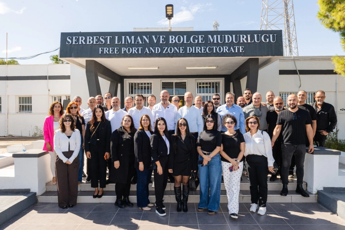 Bozkurt, Gazimağusa Serbest Limanı, Limanlar Dairesi ve Liman İş&ccedil;ileri Şirketi&rsquo;ni ziyaret etti