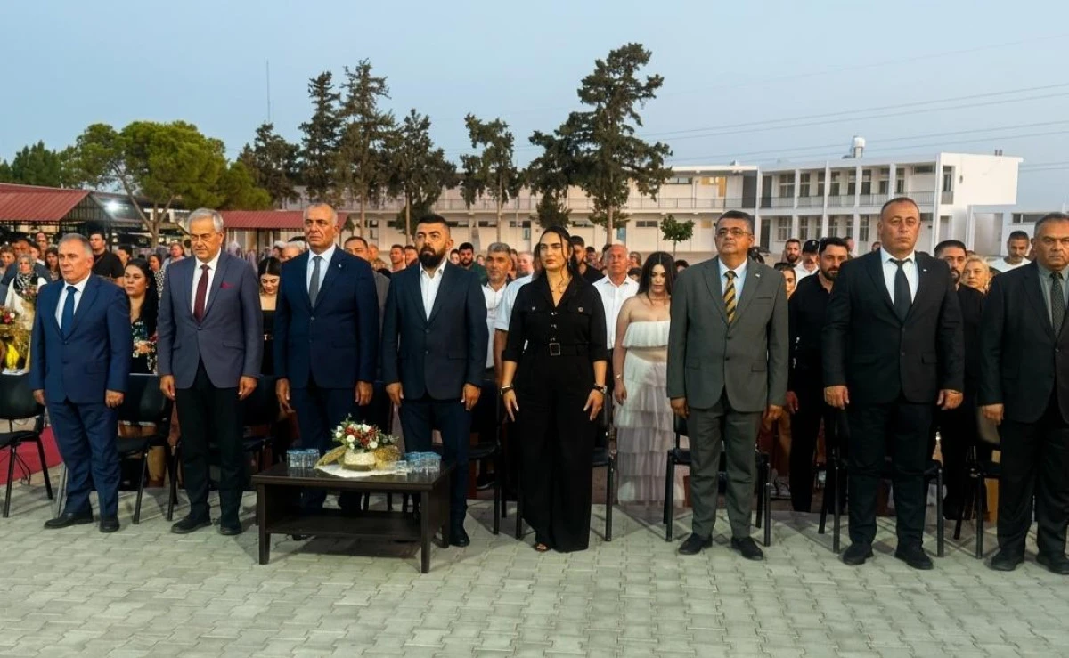 Cumhuriyet Lisesi'nde &Ccedil;ifte Gurur: Yenilenen Okulda İlk Mezuniyet