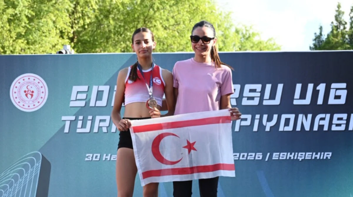 Damla D&ouml;nmez, U16 T&uuml;rkiye şampiyonu&hellip;