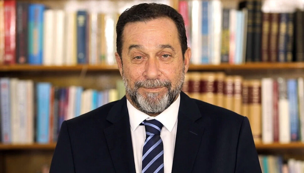Denktaş: &ldquo;Kıbrıs sorunu siyasi zeminde değil, ekonomik iş birliği zemininde tartışılmalı&rdquo;