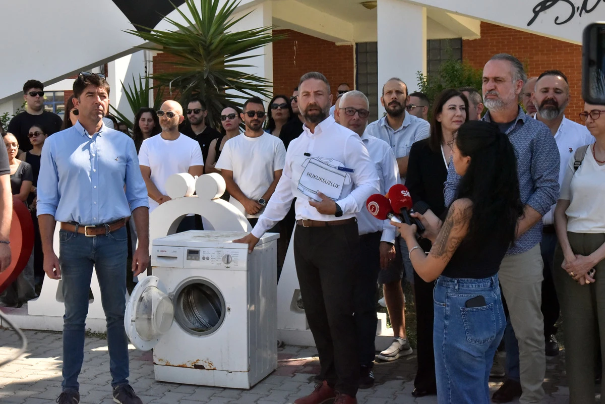 Eğitimde &ouml;rg&uuml;tl&uuml; &uuml;&ccedil; sendikadan A&Ouml;A Yasa Tasarısı'na tepki