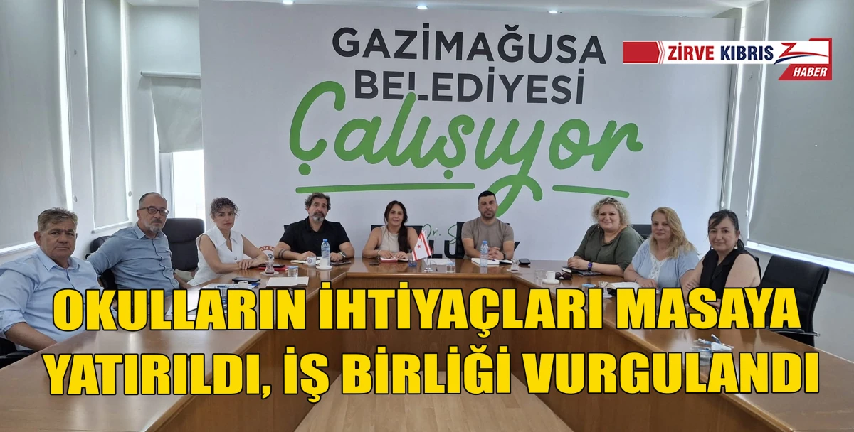 Gazimağusa Belediyesi'nde okul m&uuml;d&uuml;rleriyle toplantı yapıldı