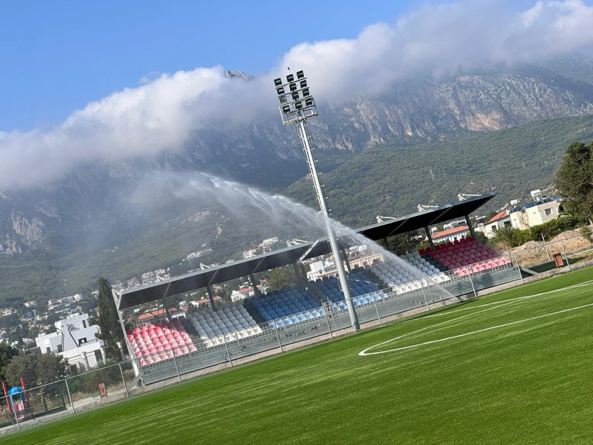 Girne B&ouml;lgesi&rsquo;nde Bakım &Ccedil;alışmaları S&uuml;r&uuml;yor
