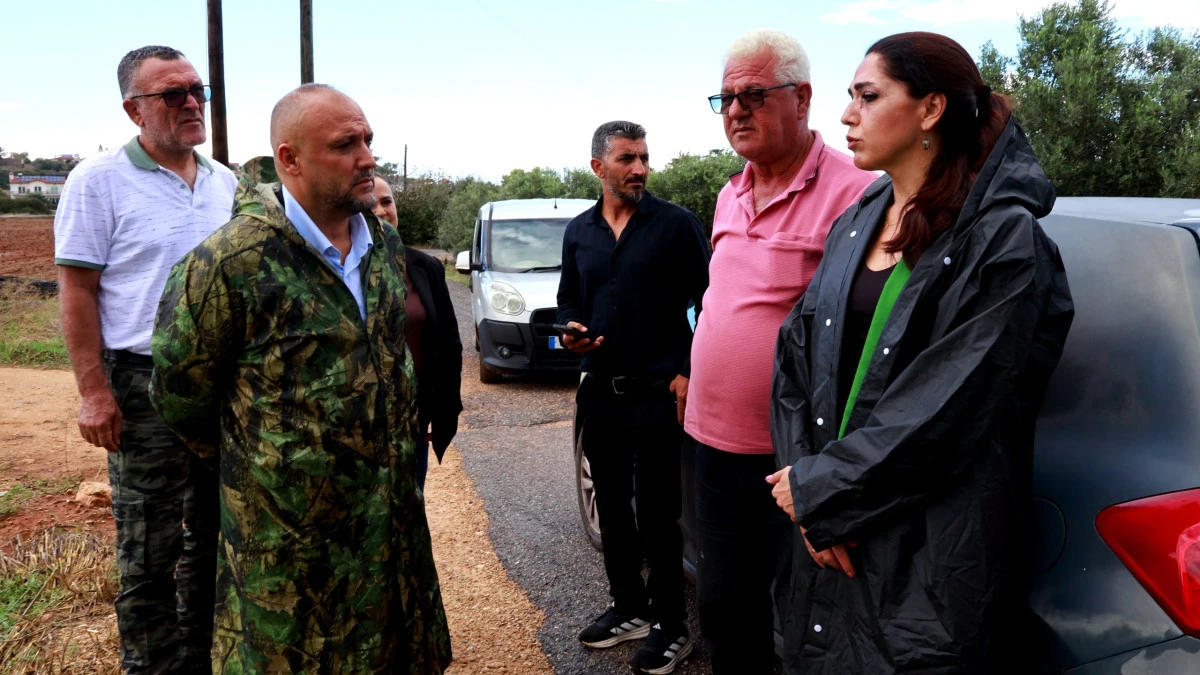  G&ouml;ren, Yeşilk&ouml;y&rsquo;de dolu yağışı nedeniyle zarar g&ouml;ren &uuml;reticilerle bir araya geldi
