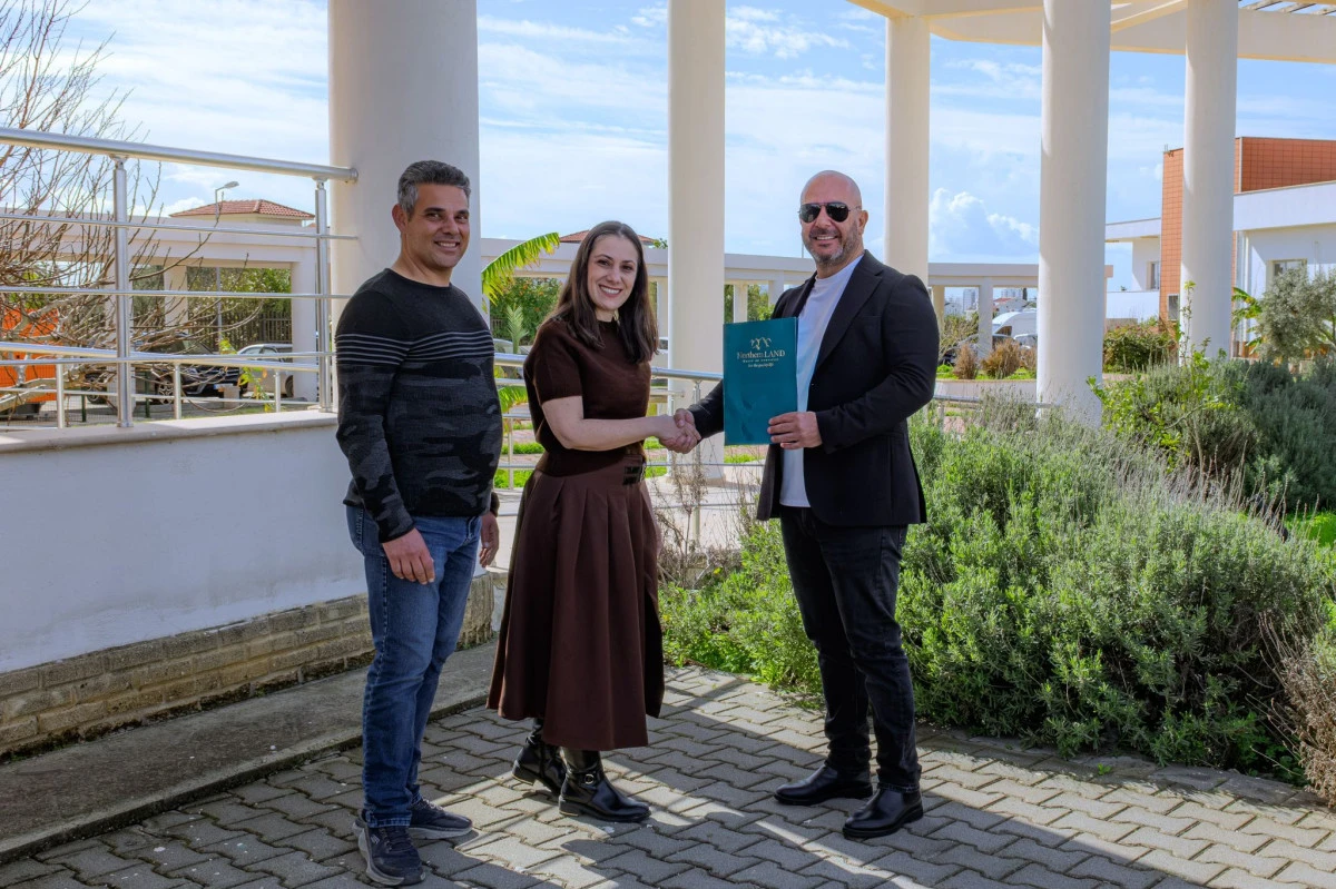 Grand Sapphire&rsquo;de Tapular Verilmeye Başlandı