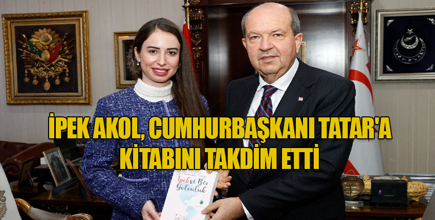 İpek Akol, Tatar’a “Düşümdeki Kıtaya İpeksi Bir Yolculuk” isimli kitabını takdim etti