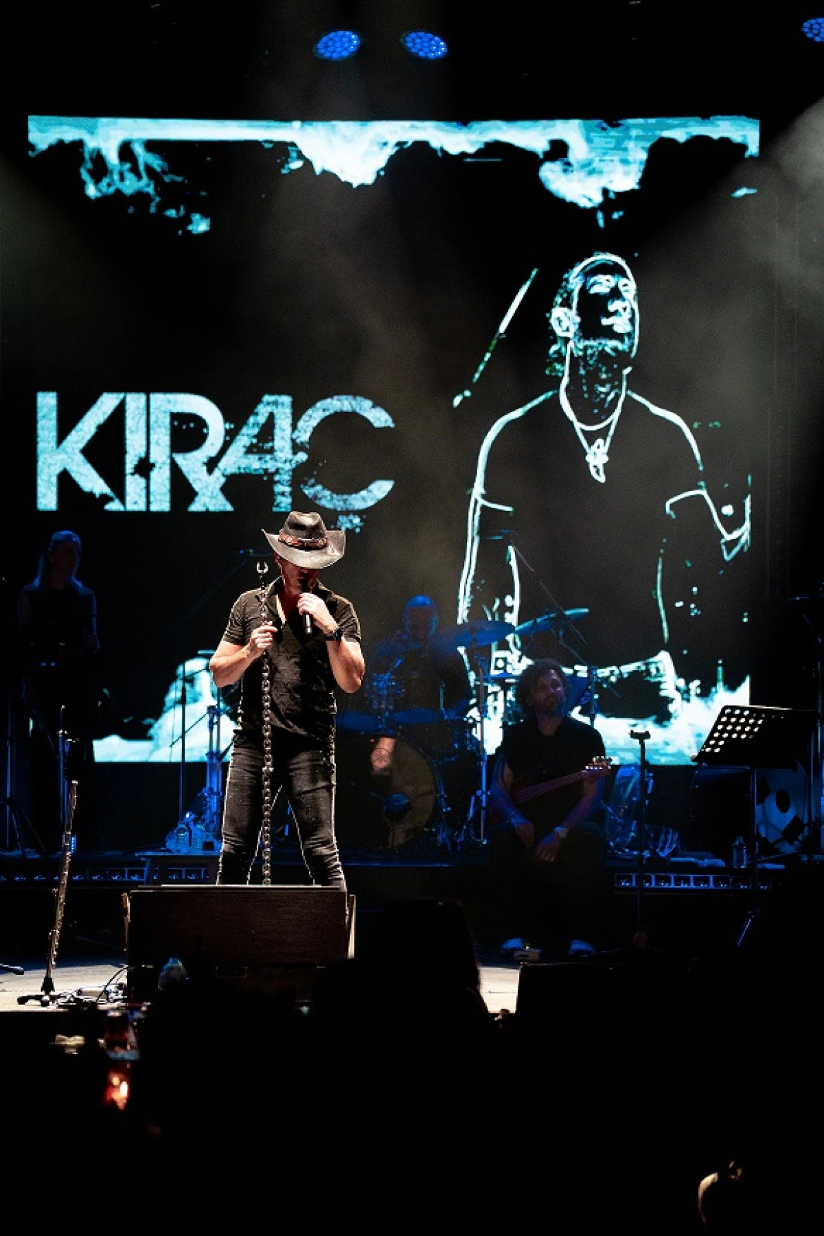 Kıra&ccedil;, Merit Royal Gardens&rsquo;ta Unutulmaz Bir M&uuml;zik Gecesine İmza Attı