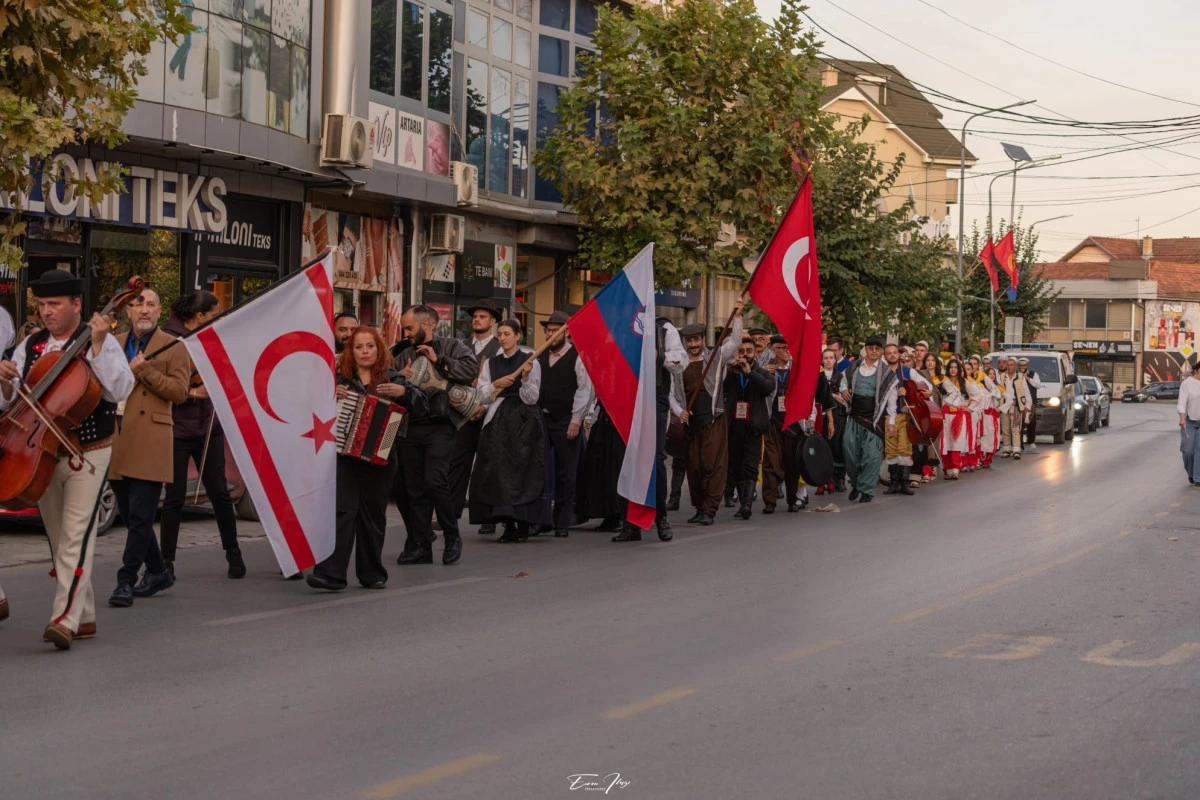 K&uuml;lt&uuml;r&uuml;m&uuml;z Kosova&rsquo;da Alkışlandı!