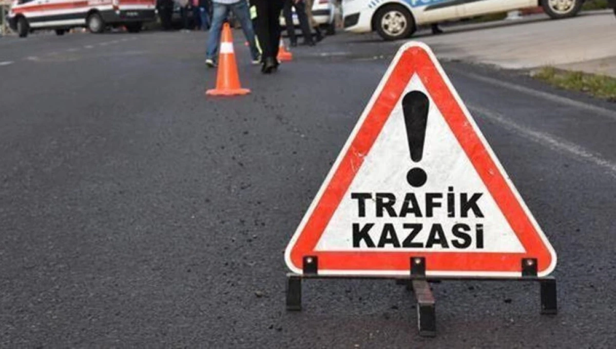 Lefkoşa&rsquo;da iki trafik kazası: 13 yaşındaki yaya yaralandı, ehliyetsiz s&uuml;r&uuml;c&uuml; tutuklandı