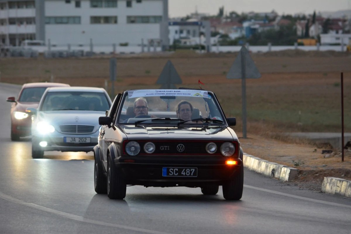 Near East Bank Şeherde Gece Rallisi yapılıyor