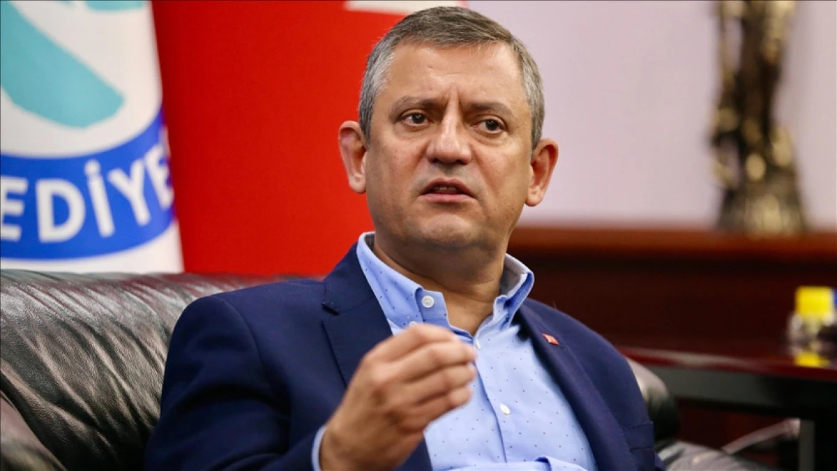 &Ouml;zg&uuml;r &Ouml;zel ekibi Parti Meclisi'nden istifa etti