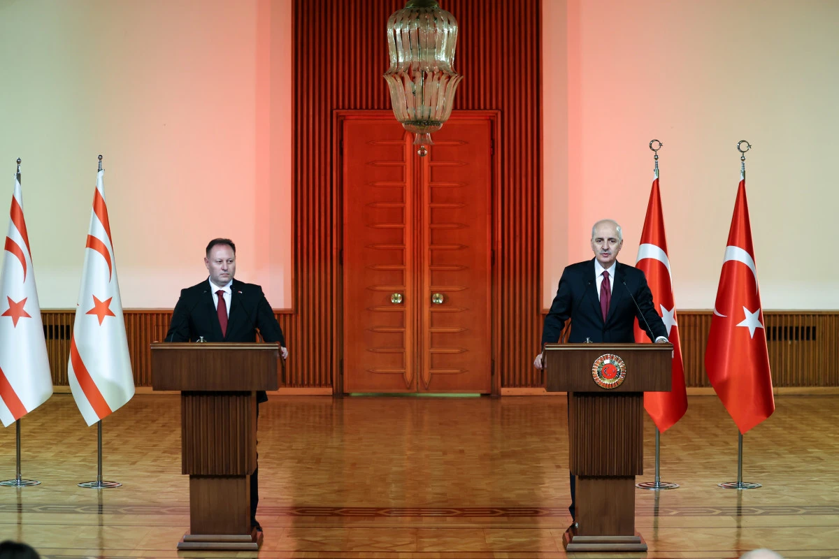 &Ouml;zt&uuml;rkler: Kıbrıs T&uuml;rk halkı adanın eşit sahibidir