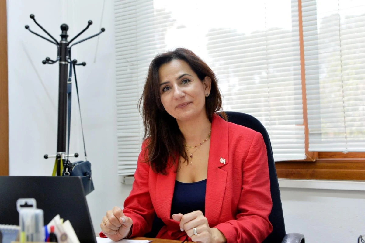 Serakıncı: &ldquo;Meme kanseri g&ouml;r&uuml;lme yaşı 40-49 aralığına geriledi&rdquo;