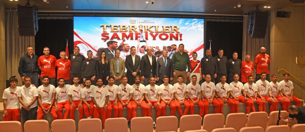  &Uuml;stel, CONIFA EURO 2026 şampiyonu KKTC A Milli Futbol Takımı&rsquo;nı kabul etti