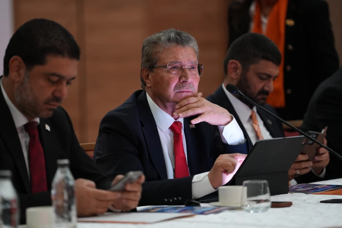 &Uuml;stel: &ldquo;Tek başına iktidar hedefimizi ger&ccedil;eğe d&ouml;n&uuml;şt&uuml;receğiz&rdquo;